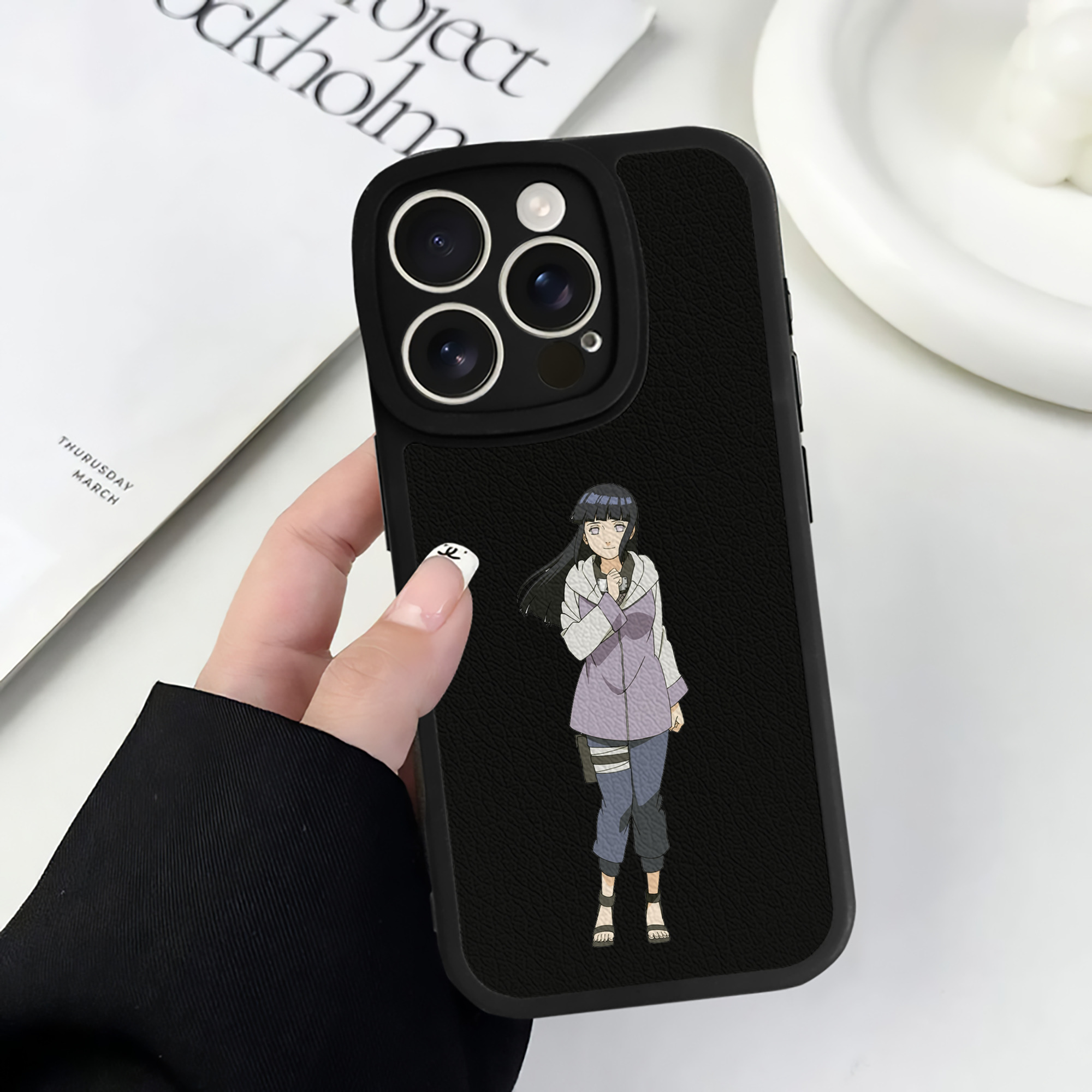 （画像用） NARUTO -ナルト- 日向ヒナタ Hyūga Hinata 【iPhone 16シリーズ対応】シリコンスマホケース（レザー調） 材質：シリコン